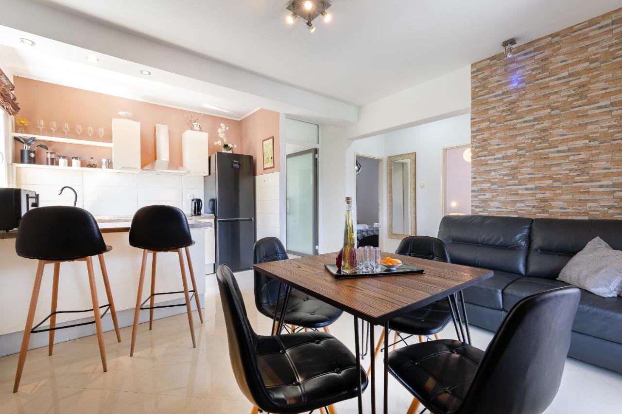 Apartment Triporte