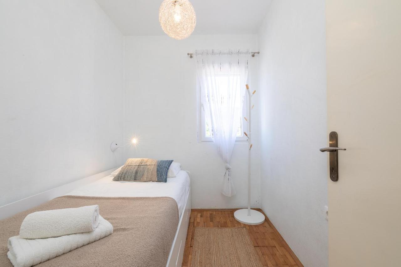 Triporte Apartment